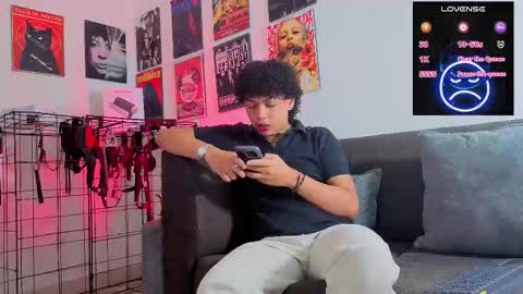 Snapshot of gaeloconner chatting on 10.15.25 Gael Conner online show from 10.15.25