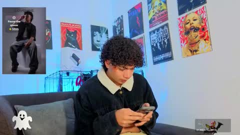 Snapshot of gaeloconner chatting on 11.02.25 Gael Conner online show from 11.02.25