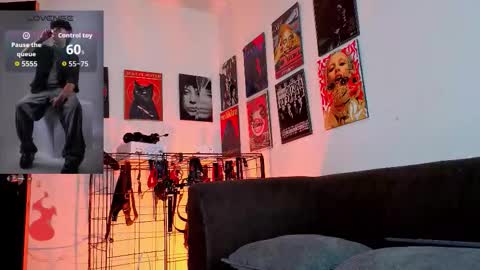 Snapshot of gaeloconner chatting on 11.07.25 Gael Conner online show from 11.07.25