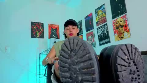 Snapshot of gaeloconner chatting on 11.12.25 Gael Conner online show from 11.12.25