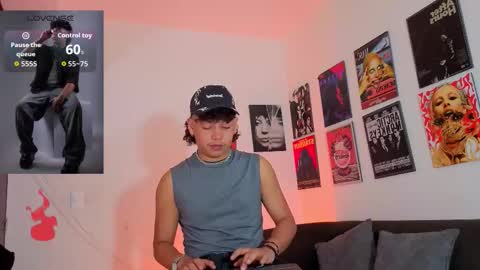 Snapshot of gaeloconner chatting on 12.13.25 Gael Conner online show from 12.13.25