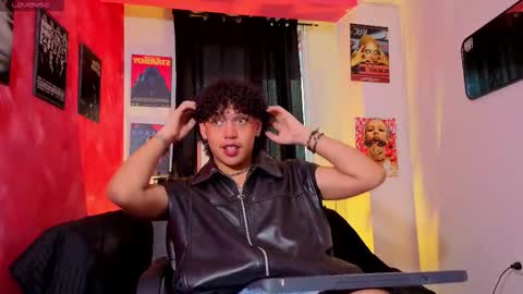 Snapshot of gaeloconner chatting on 12.20.25 Gael Conner online show from 12.20.25