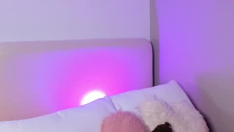 Snapshot of gaiabaker chatting on 04.16.26 Gaia Baker online show from 04.16.26