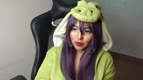 Snapshot of gakomenoshida chatting on 09.10.25 Kate 3 online show from 09.10.25