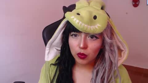 Snapshot of gakomenoshida chatting on 09.23.25 Kate 3 online show from 09.23.25