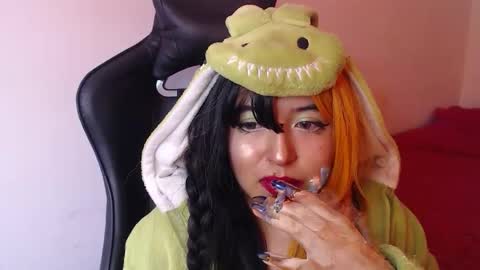 Snapshot of gakomenoshida chatting on 10.17.25 Kate 3 online show from 10.17.25