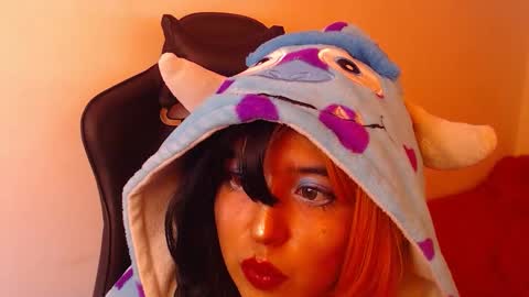 Snapshot of gakomenoshida chatting on 11.17.25 Kate 3 online show from 11.17.25