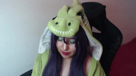 Snapshot of gakomenoshida chatting on 11.29.25 Kate 3 online show from 11.29.25