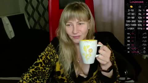 Snapshot of ganet469 chatting on 11.27.25 Janette online show from 11.27.25