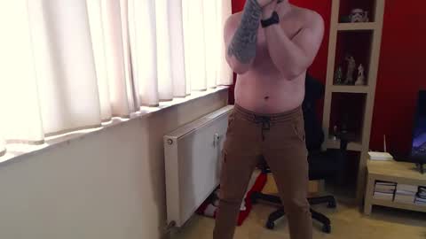 Snapshot of gangstalover8 chatting on 01.25.25 GangstaLover online show from 01.25.25