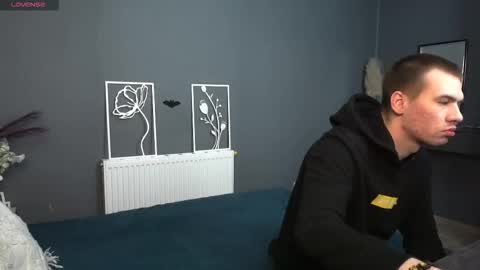 Max and Eva online show from 02.16.26