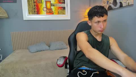 garuo_18 online show from 11.30.25