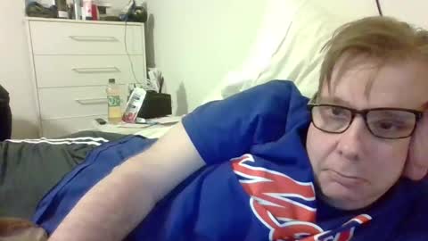 Snapshot of garyg930 chatting on 09.09.25 Gary online show from 09.09.25