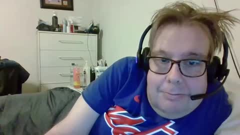Snapshot of garyg930 chatting on 10.02.25 Gary online show from 10.02.25