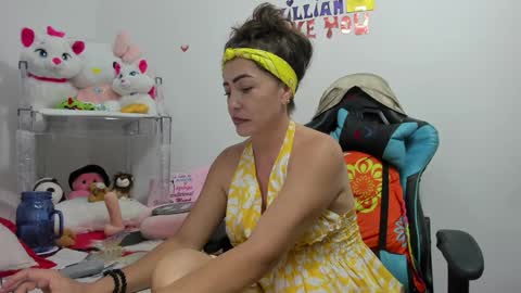 Snapshot of gatitasexy_hot_wet4u chatting on 12.24.24 Mfe online show from 12.24.24