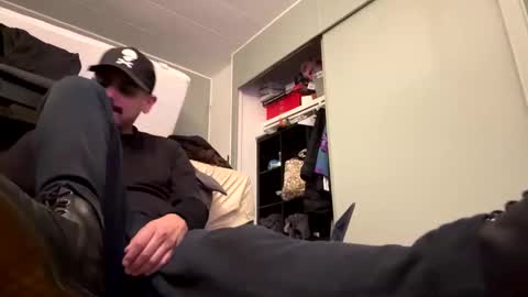 gayboyla626 online show from 10.28.25