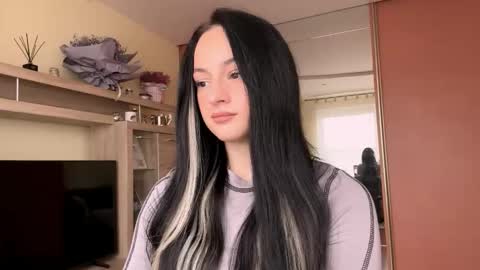 Snapshot of gaylashuhi chatting on 11.04.25 Stasy online show from 11.04.25