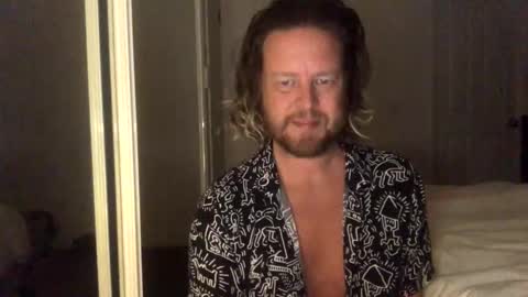 gcsurfer81 online show from 10.27.25