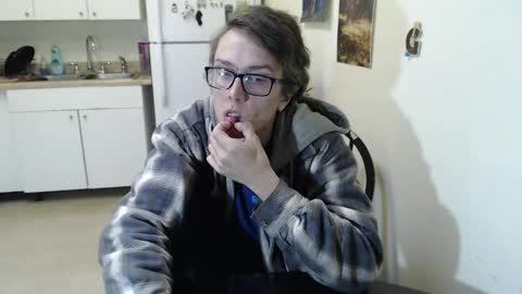 Snapshot of gdanch chatting on 12.30.24 G online show from 12.30.24