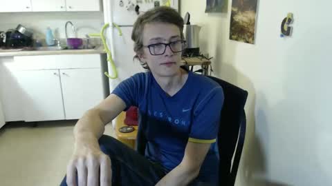 Snapshot of gdanch chatting on 12.31.24 G online show from 12.31.24