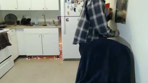 Snapshot of gdanch chatting on 01.01.25 G online show from 01.01.25