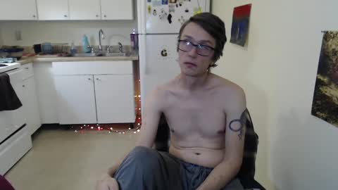 Snapshot of gdanch chatting on 01.03.25 G online show from 01.03.25