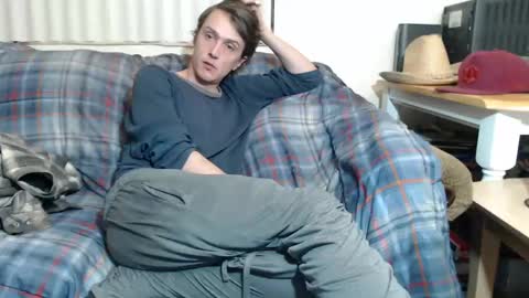 Snapshot of gdanch chatting on 01.10.25 G online show from 01.10.25