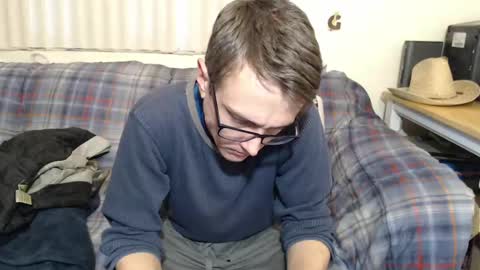 Snapshot of gdanch chatting on 01.12.25 G online show from 01.12.25