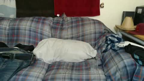 Snapshot of gdanch chatting on 01.15.25 G online show from 01.15.25