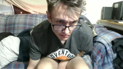 Snapshot of gdanch chatting on 01.28.25 G online show from 01.28.25