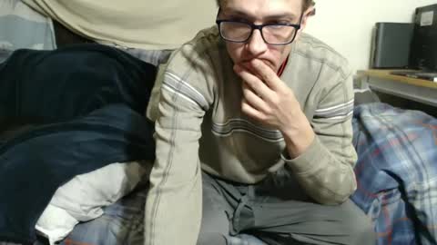 Snapshot of gdanch chatting on 01.31.25 G online show from 01.31.25