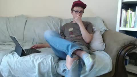 Snapshot of gdanch chatting on 03.02.25 G online show from 03.02.25