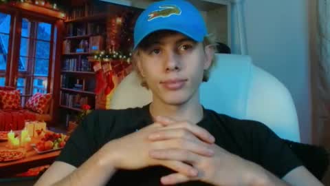 Snapshot of gemdominus chatting on 12.16.25 Gem Dominus online show from 12.16.25