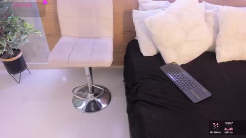 Snapshot of geminis_muentes chatting on 01.14.25 geminis muentes online show from 01.14.25