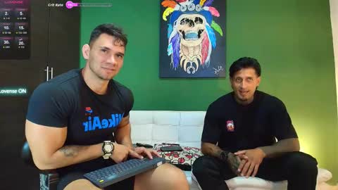 Snapshot of gendersonfit chatting on 10.06.25 gendersonfit online show from 10.06.25