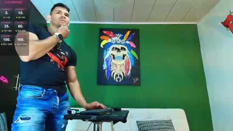 Snapshot of gendersonfit chatting on 10.24.25 gendersonfit online show from 10.24.25