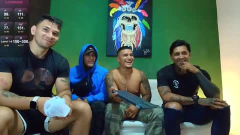 Snapshot of gendersonfit chatting on 11.11.25 gendersonfit online show from 11.11.25