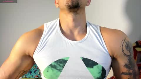 Snapshot of gendersonfit chatting on 11.22.25 gendersonfit online show from 11.22.25