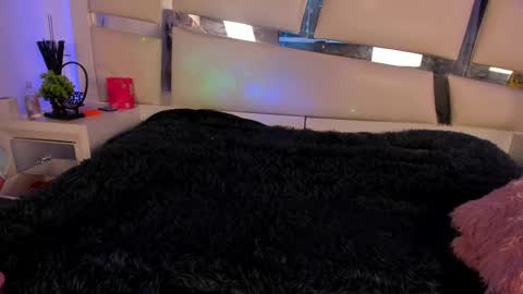 Snapshot of genesis_ask chatting on 11.20.25 Genesis online show from 11.20.25