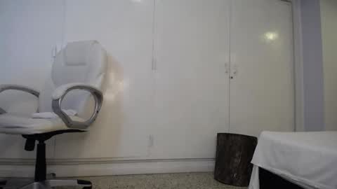 Snapshot of genesis_moretz chatting on 12.21.24 GENESIS online show from 12.21.24