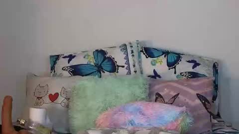 Snapshot of genesiszoe chatting on 11.18.25 Genesis online show from 11.18.25