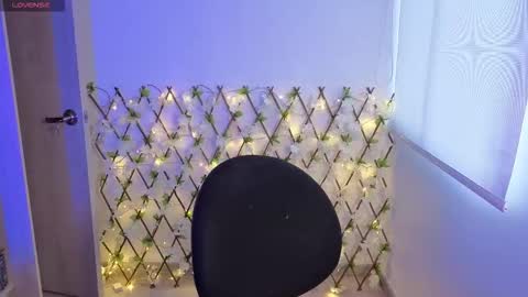 Snapshot of genet_ chatting on 11.06.25 genet_ online show from 11.06.25