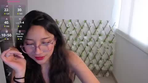 Snapshot of genet_ chatting on 11.23.25 genet_ online show from 11.23.25