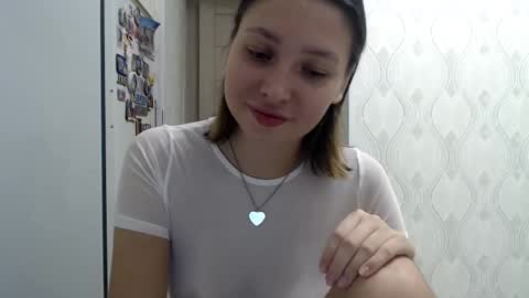 genev__ievee online show from 11.18.25