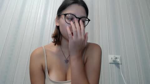 genev__ievee online show from 11.23.25