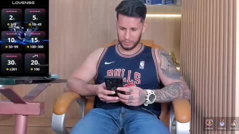 Snapshot of george_diesell_ chatting on 09.17.25 George online show from 09.17.25