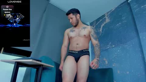 Snapshot of george_diesell_ chatting on 10.12.25 George online show from 10.12.25