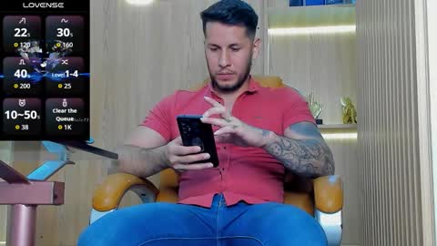 Snapshot of george_diesell_ chatting on 10.17.25 George online show from 10.17.25