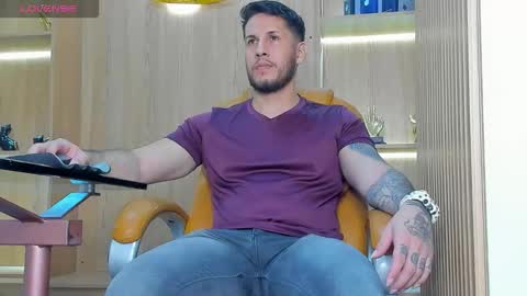 Snapshot of george_diesell_ chatting on 11.03.25 George online show from 11.03.25