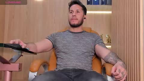 Snapshot of george_diesell_ chatting on 11.09.25 George online show from 11.09.25